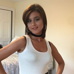 Meet your Posher, Dina